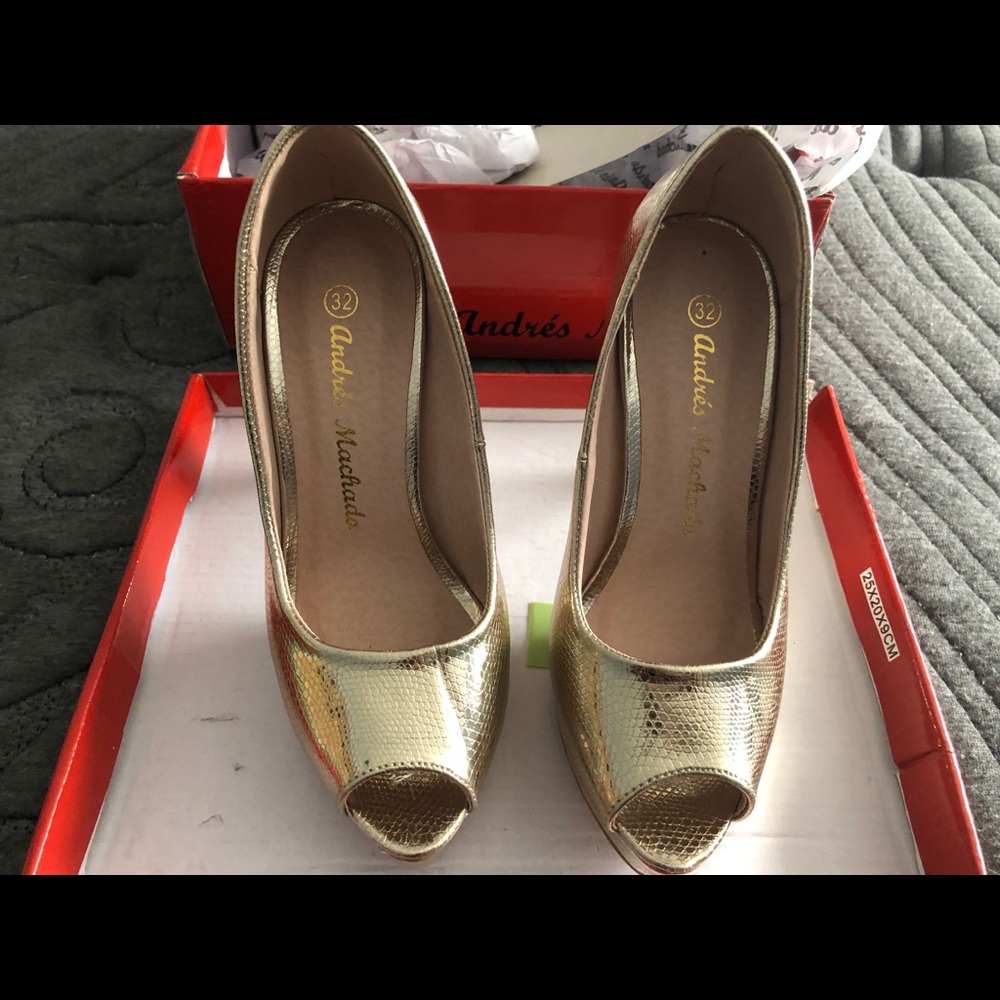 Andres machado euro size 32 heels